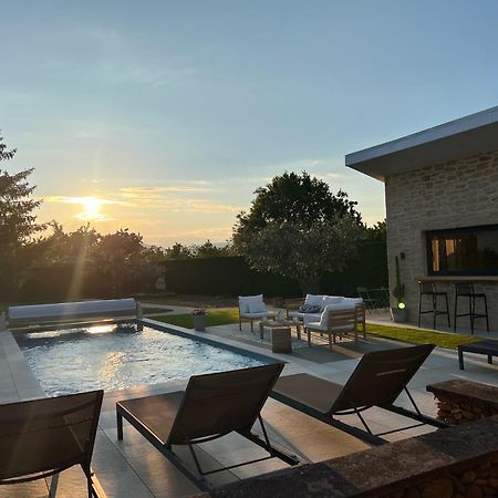 La Parenthese Hotell Auberives-sur-Vareze Exteriör bild