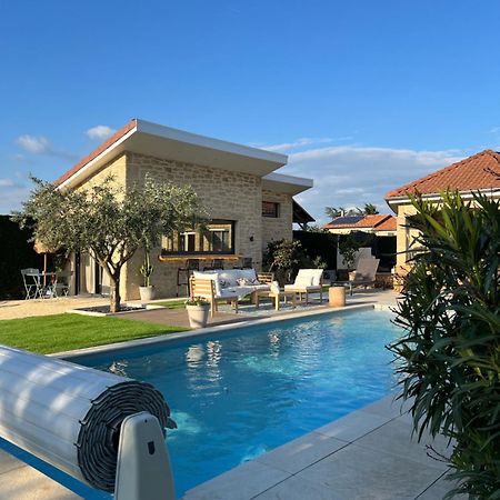 La Parenthese Hotell Auberives-sur-Vareze Exteriör bild
