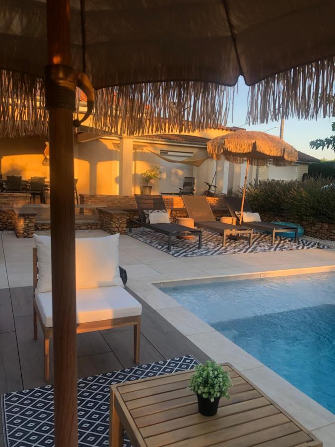 La Parenthese Hotell Auberives-sur-Vareze Exteriör bild