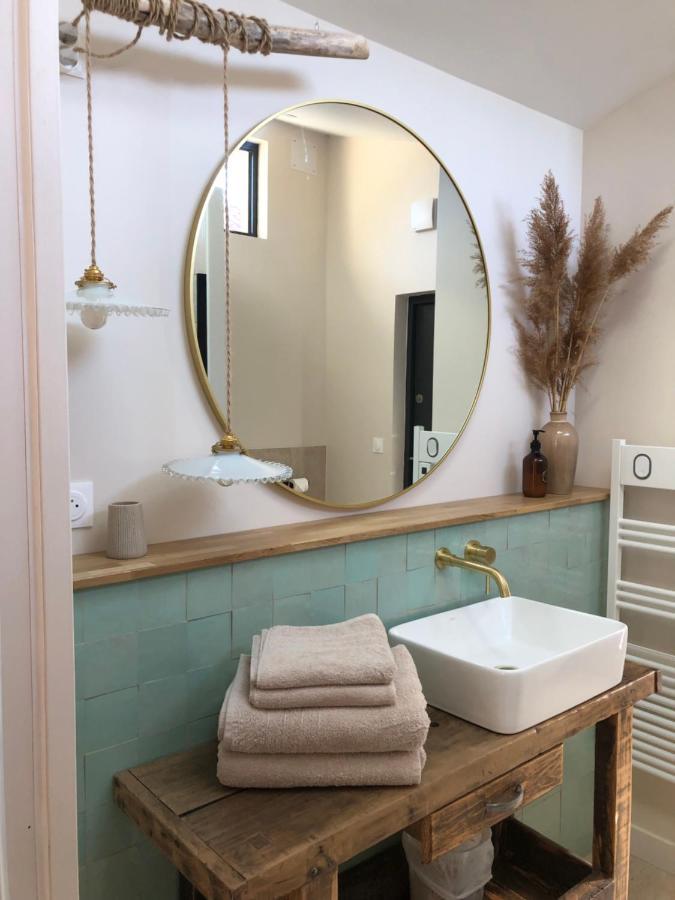 La Parenthese Hotell Auberives-sur-Vareze Exteriör bild